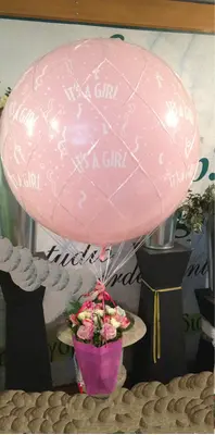 Arrangement  "Super Pack" for new born baby girl + X-large Balloon