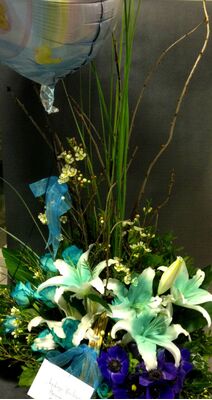 Basket with exclusive flowers for New Born Baby + Balloons !!!