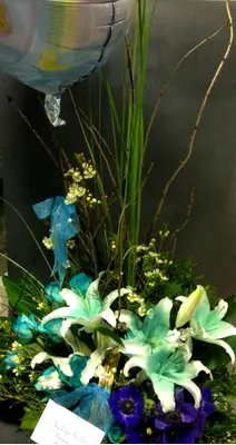 Basket with exclusive flowers for New Born Baby + Balloons !!!