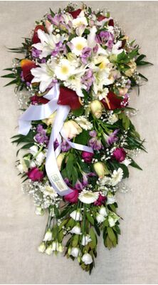 Κατασκευή με άνθη για τάφο. Εξτρα !