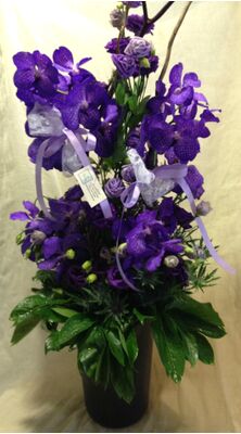 Ανθοπωλείο flowershop.gr Σύνθεση με ορχιδέες βάντα (ή φαλαίνοψις - σιμπιντιουμ)+ Διακόσμηση.Exclusive!!!