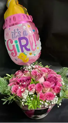 Basket or glass arrangement. Boy or Girl. (Stick Balloon included).