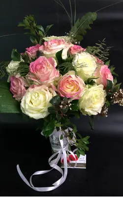 Pink or White Roses (40) stems.Super Week Offer Special Bouquet.