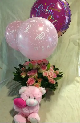 Exclusive arrangement with flowers, X-large teddy bear and helium balloon