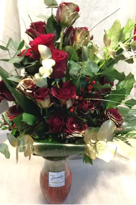 Red roses bouquet.Exclusive 30+ in vase !