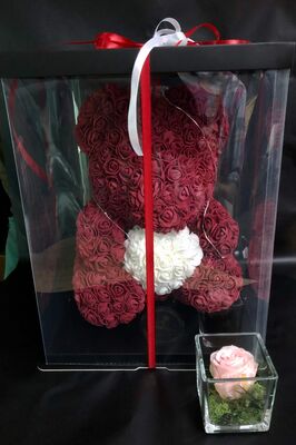 Αρκουδάκια από τριαντάφυλλα.Rose Bear με "Καρδιά" 40cm. Συσκευασία Δώρου. Τεχνητά Τριαντάφυλλα. (ροζ, μαυρο, κίτρινο, κόκκινο, σιελ & λευκό) (1) Τεμάχιο. ( συνοδεύεται απο το γνήσιο κουτί του & Λαμπάκια)