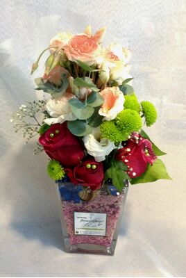 glass vase extra flowers