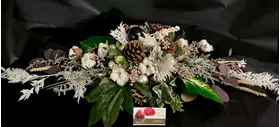 Christmas Table Arrangement & Decoration.