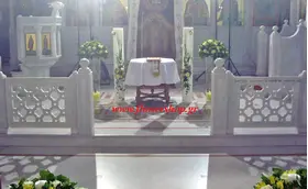 Wedding church flower arrangements Insider