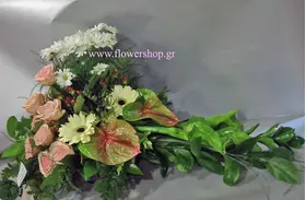 Grouped flowers arrangement following each other in row