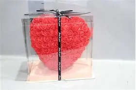 Καρδιά από τριαντάφυλλα. 25cm. Συσκευασία Δώρου. Τεχνητά Τριαντάφυλλα. Διαθέσιμο σε κόκκινο, ροζ & λευκό.