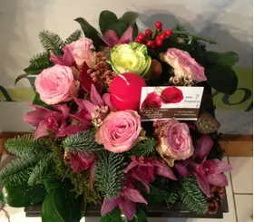Christmas & New Year Celebrating Arrangements With Candle