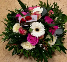 Round flower basket