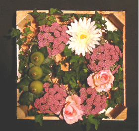 Στεφάνι με τεχνητά άνθη & πρασινάδες (Διαμ. 30εκ.)