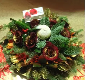 Christmas & New Year Celebrating Arrangements With Flowers & Decoration Articles .Trays.