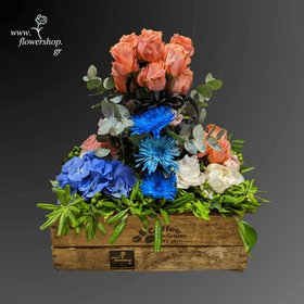 Yacht flower supplies. Exclusive flowers in wood. (flowers selected upon season and theme).