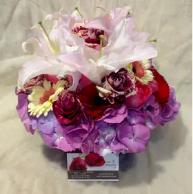 Arrangement in vase with decorative colored sand layers!!! Exclusive Flowers !!!