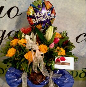 Καλάθι Γενεθλίων !!! Λουλούδια + Μπαλόνι + Σοκολατάκια.