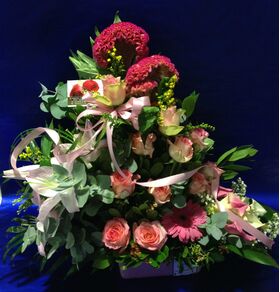 Flower  arrangement in ceramic "paper look" pot . Special !!!