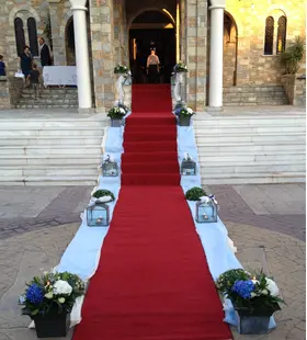 Wedding flower & candles decoration with "wreaths"