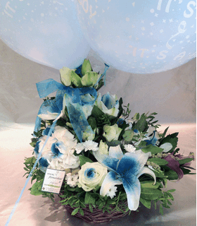 Καλάθι για νεογέννητο με εκλεκτά λουλούδια & μπαλόνι !!!