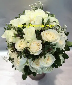 white roses bouquet
