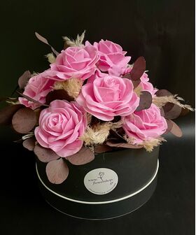 (10) Exclusive Black Waxed  Roses Arrangement Vase or Hatbox !!! NEW!!! Also available in pink and orange.