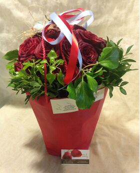 Πασχαλινό Μπουκέτο με Κόκκινα Τριαντάφυλλα !! (21) τεμ. & Διακόσμηση !!