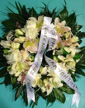 White condolences wreath. (Medium)