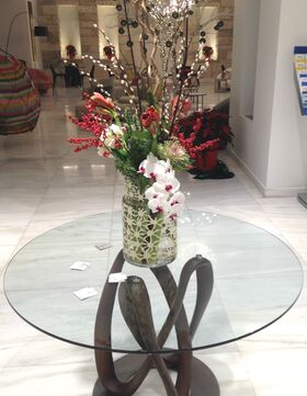 Exclusive arrangement in design vase.
