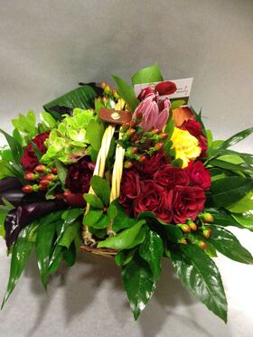 Basket with exclusive Red & "Black" Flowers !!!