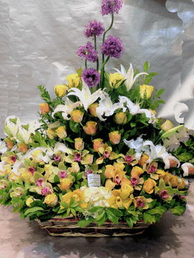 Basket arrangement with summer flavor!!! "Thousand flowers"!!!