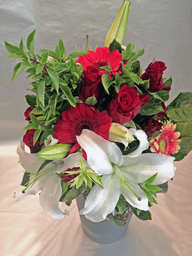 Red & white flowers bouquet