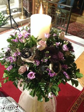 Στολισμός Εκκλησίας Με "Μαύρα" "Λιλά" "Λευκά" λουλούδια
