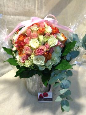 Τριαντάφυλλα Ροζ & Λευκά (100τεμ.) Μπουκέτο !!! Σπεσιαλ