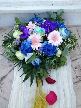 Wedding flower & candles decoration with "Blue Vanda" and Season Summer Flowers