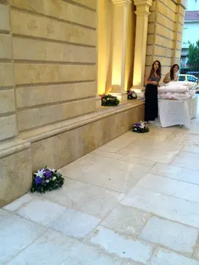 Γάμος. Στολισμός Εκκλησίας Με "Μοβ Ορτανσίες" & Λουλούδια Εποχής. Καλοκαιρινό Θέμα.