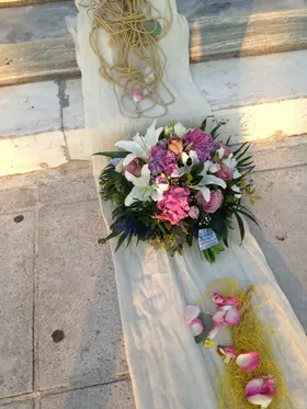 Γάμος. Στολισμός Εκκλησίας Με "Μοβ Ορτανσίες" & Λουλούδια Εποχής. Καλοκαιρινό Θέμα.