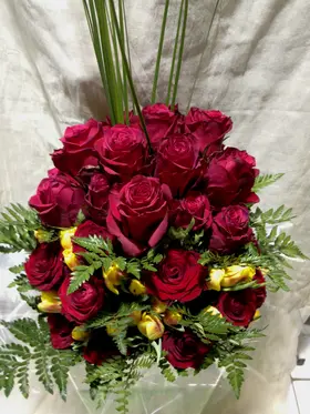 Exclusive Ecuador Roses 60+  stems in Heavy Clear Pyramid Glass Vase (height +70cm).