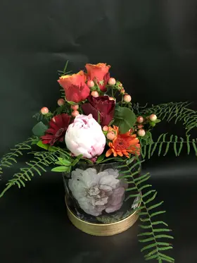 Roses and flowers  in decorative  15 cm χ 15 cm  Divine  Hatbox.