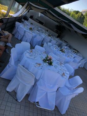 Πισίνα & Τραπέζια Δεξίωσης.Διακόσμηση Καλοκαιρινού Γάμου.