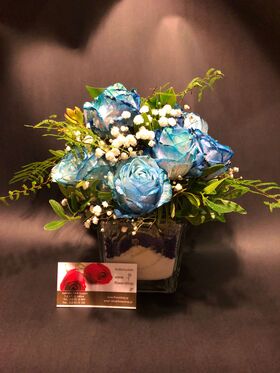 Blue Roses (10) stems  in vase with decorative sand layers!!! (only for ATTICA REGION GREECE). Special.
