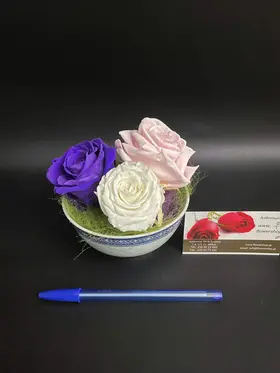 Τριαντάφυλλα Βαλσαμωμένα (forever roses) (3 τεμ.). Σε  "Κινέζικο Ποτ".