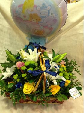 Exclusive basket with flowers, X-large teddy bear and helium balloon !!!