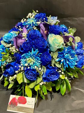 Blue Roses (25 total) stems arrangement in zink vase (60cm) & other seasonal blue flowers and fillers. Exclusive !!! (only for ATTICA REGION GREECE)