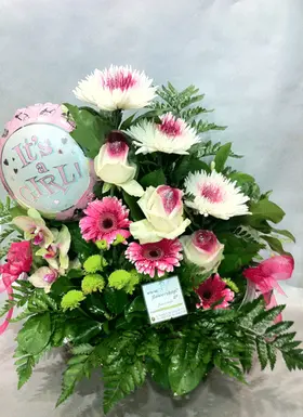 Arrangement in basket for new born girl + stick balloon