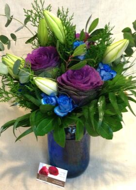 Arrangement  "Vase Pack" for new born baby boy !! (also available in pink)