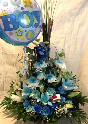 Basket with exclusive flowers for New Born Baby + Balloons !!!