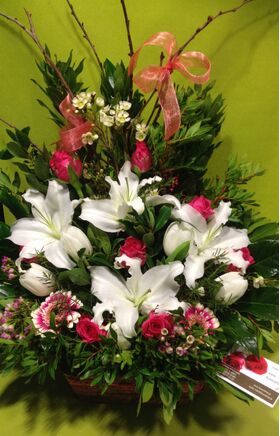 Romantic pink flowers arrangement. Tender touch !!!