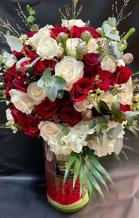 Roses Red, Pinky, White Colored Bouquet. (50)stems in total + Vase.